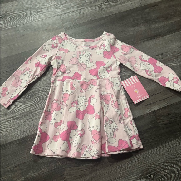 Hello Kitty Other - Hello Kitty and Friends Pink Apparel